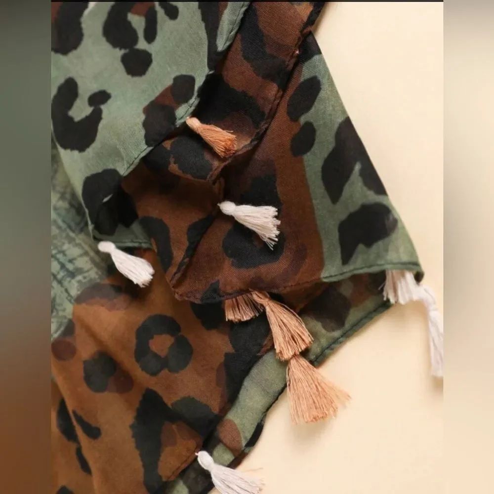NEW! Leopard Patchwork Print Fringe Scarf - Picture 3 of 5